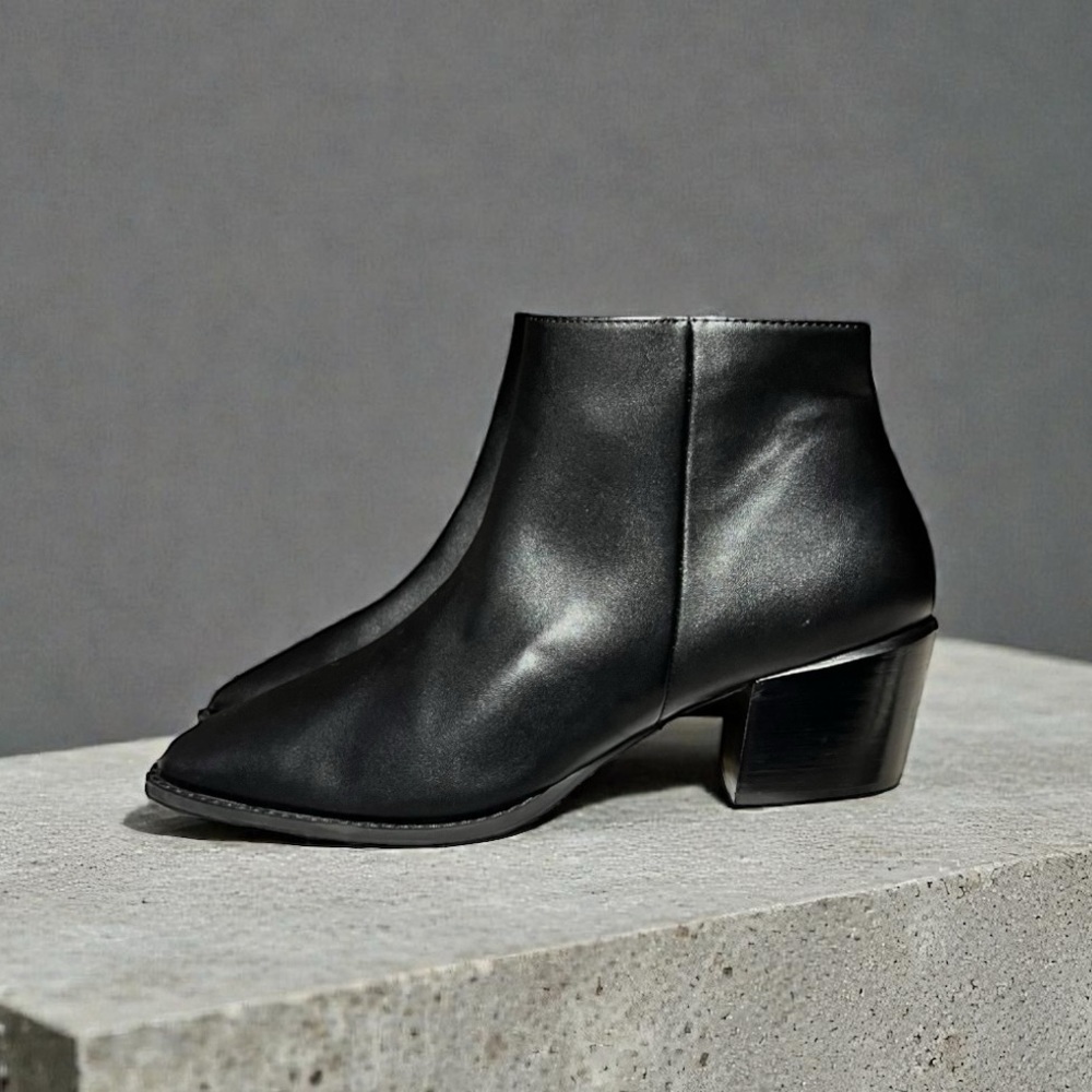 🌻NEW Linea Paolo Black Leather Ankle Booties Square Toe Side Zip Women's Size 8